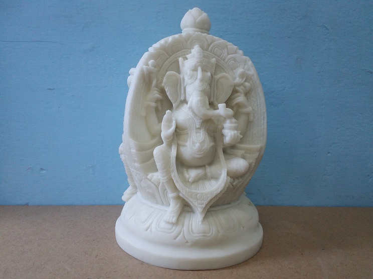 Ganesha, Lakshmi, Sarswati 