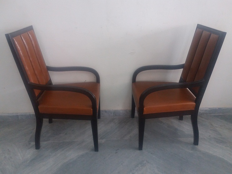 2 Chair Set Leather Used Furniture for Sale