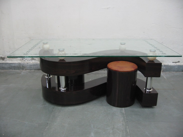 Center Table With 2 Stool