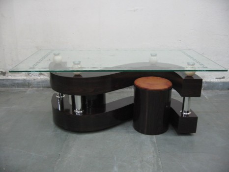 used Center Table With 2 Stool