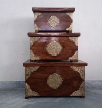 used Set of 3 Brass Fitted Trunk