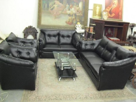 used 7 Seater Black Leatherite Sofa