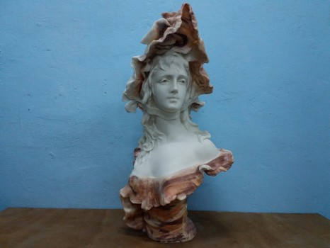 used Hat Lady Marble Statue