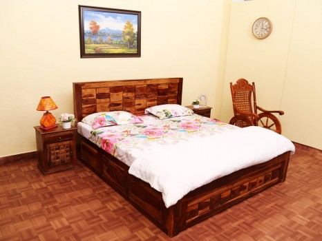 used Solitiar King Size Double Bed